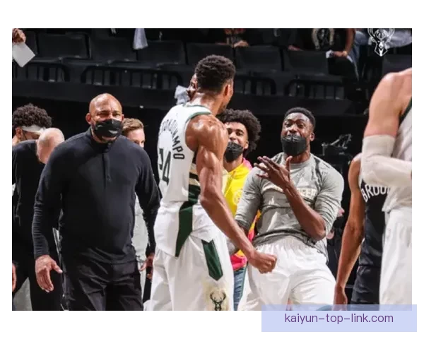 卡马拉单赛季进攻犯规突破百次 超越瓦莱乔成历史首人